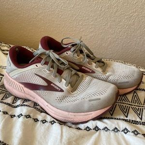 Brooks Women’s Adrenaline 21 Running Shoes